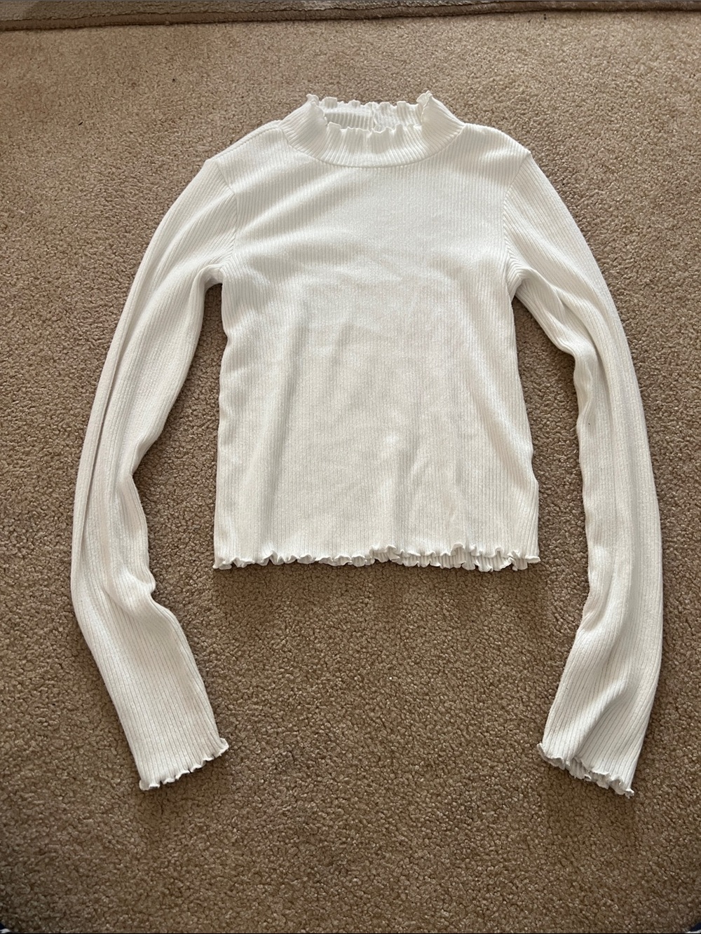 American Eagle Outfitters White Ribbed Lettuce-Edge Long Sleeve Top